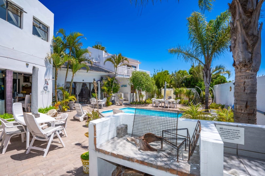 8 Bedroom Property for Sale in Country Club Western Cape